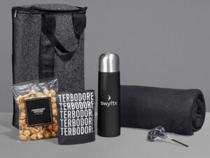 Yatta Charming Cuddle Hamper