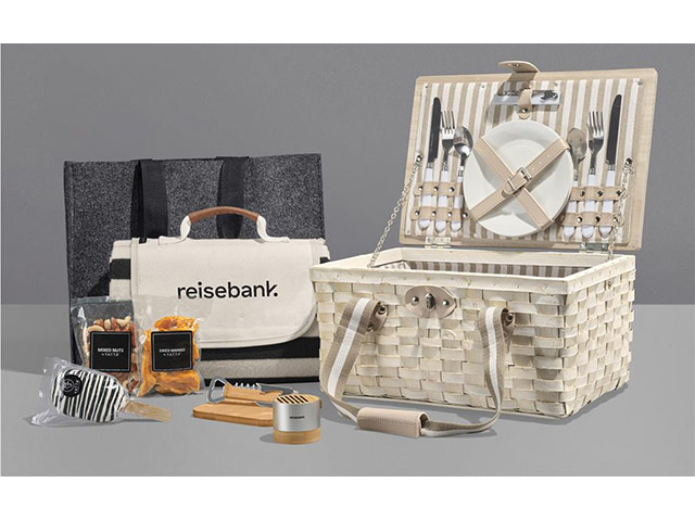 Yatta Golden Glances Hamper